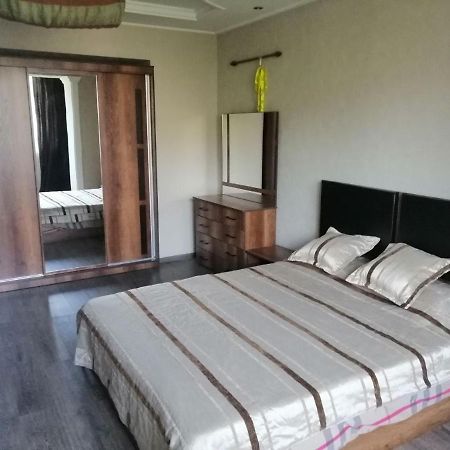 Apartment 2 Bed Room In The Center Апартамент 3-Х Комнатная В Центре Taşkent Dış mekan fotoğraf